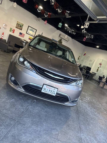2018 Chrysler Pacifica Hybrid Touring Plus