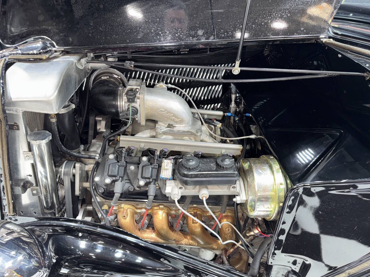 1933 Ford Tudor 20