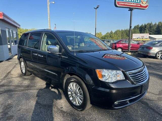 2015 Chrysler Town and Country for sale in Somerset, WI