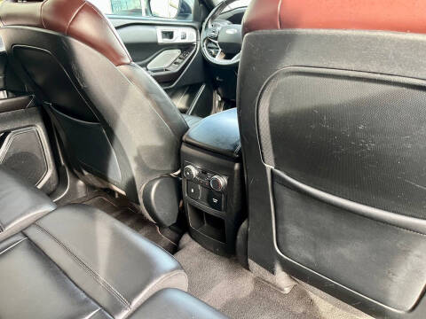 2020 Ford Explorer Platinum