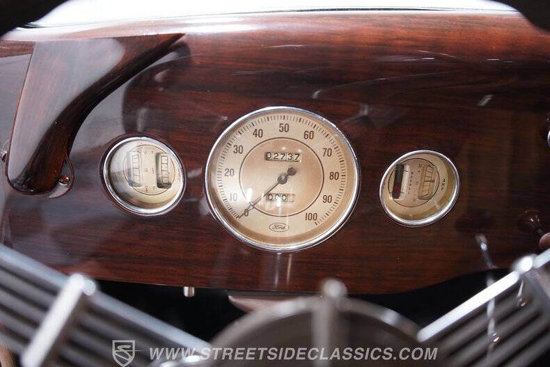 1936 Ford Deluxe