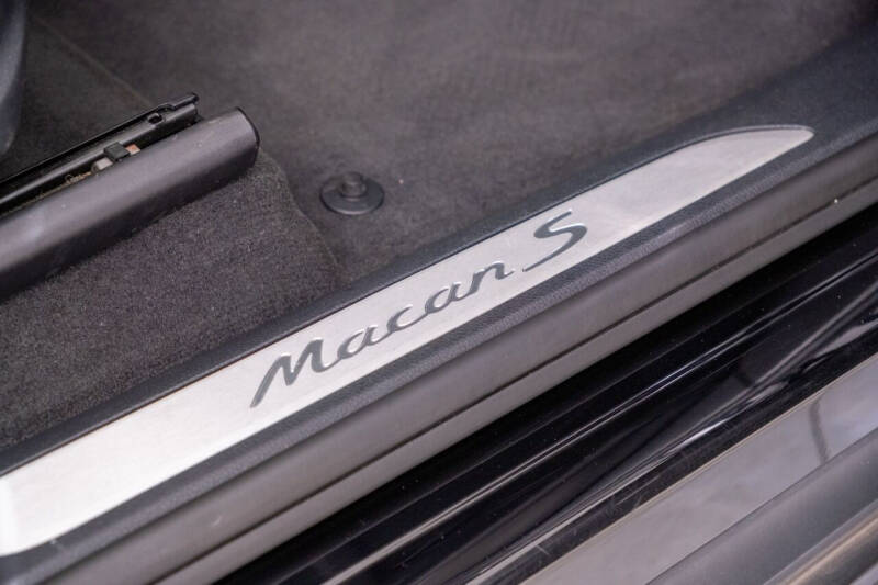 2017 Porsche Macan S