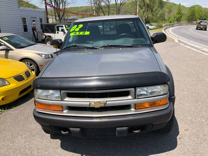 2002 Chevrolet S-10 LS