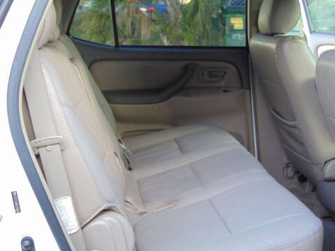 2005 Toyota Sequoia SR5