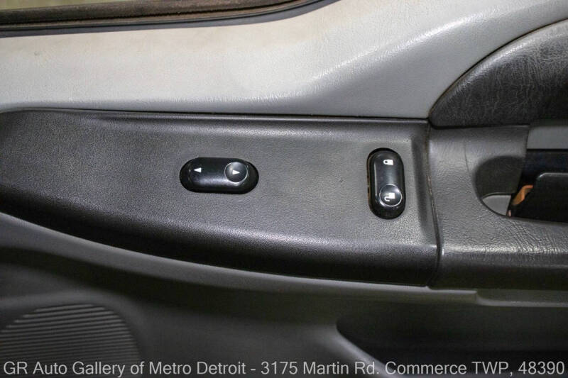 2005 Ford Excursion XLT