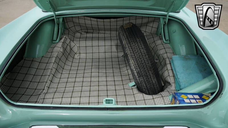 1957 Ford Thunderbird