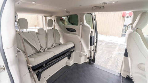 2017 Chrysler Pacifica Touring