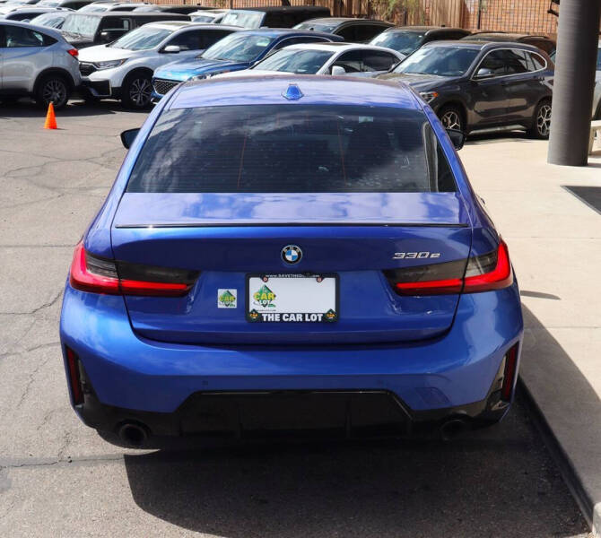 2023 BMW 3 Series 330e