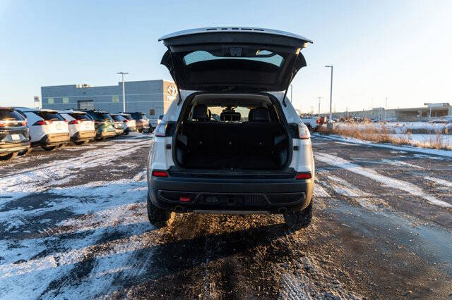 2022 Jeep Cherokee Trailhawk
