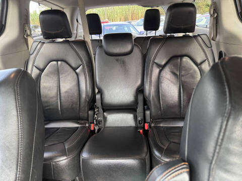 2017 Chrysler Pacifica Touring-L