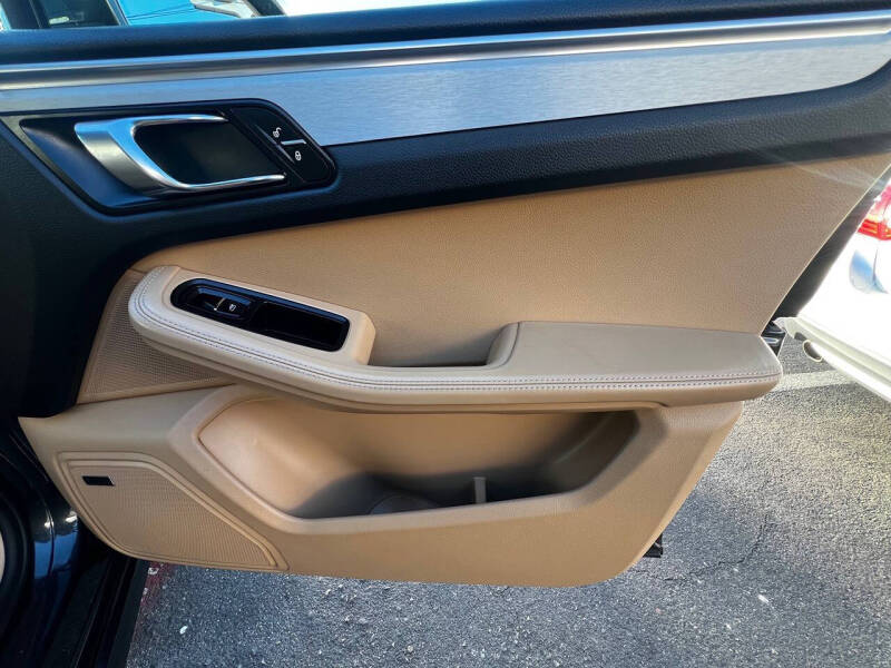 2017 Porsche Macan GTS