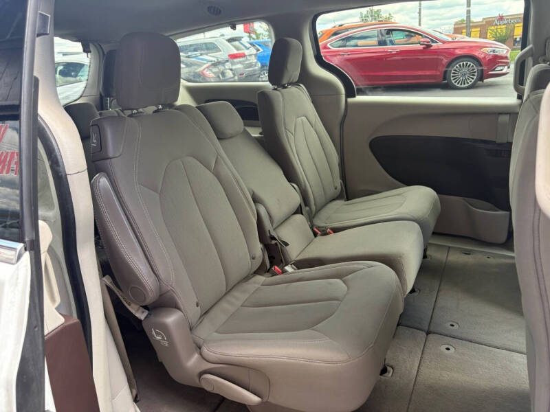 2017 Chrysler Pacifica Touring