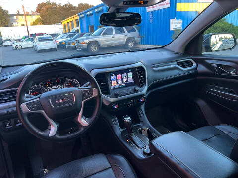 2017 GMC Acadia SLT-1