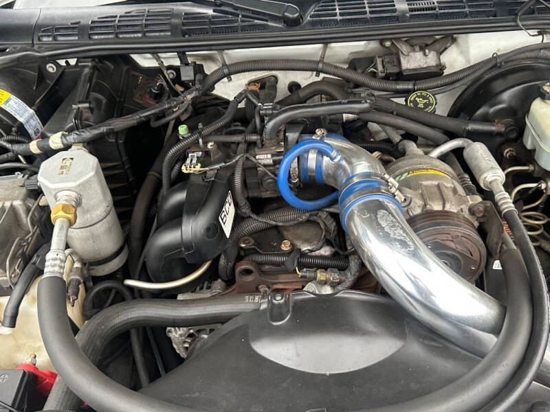 2000 Chevrolet S-10 LS