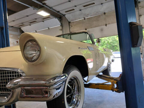 1957 Ford Thunderbird
