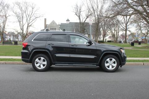 2013 Jeep Grand Cherokee for sale at Lexington Auto Club in Clifton NJ