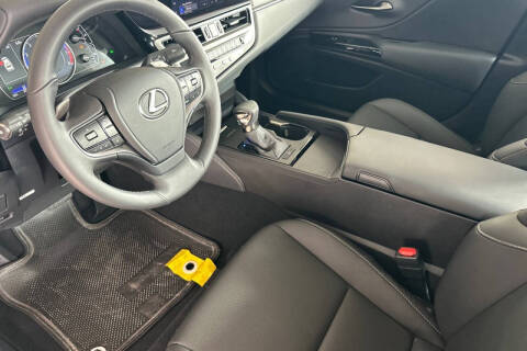 2025 Lexus ES 350