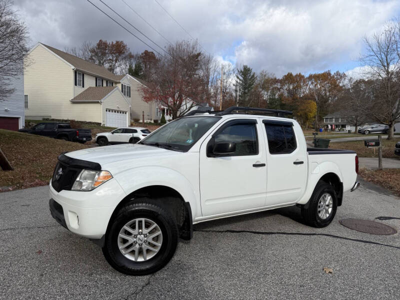 2015 Nissan Frontier SV's photo