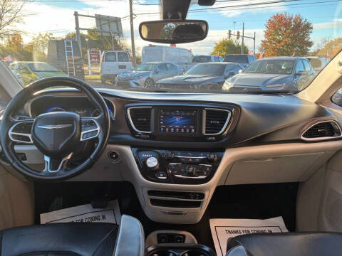 2018 Chrysler Pacifica Touring L