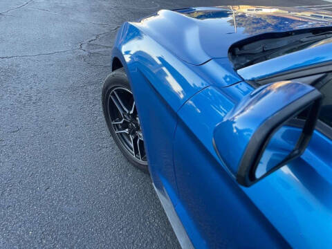 2021 Ford Mustang EcoBoost