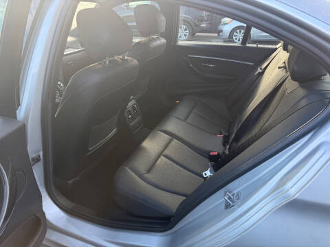 2018 BMW 3 Series 330i