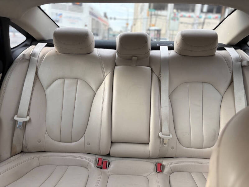 2016 Chrysler 200 Limited Platinum