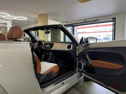 2015 Volkswagen Beetle Convertible 1.8T Classic PZEV