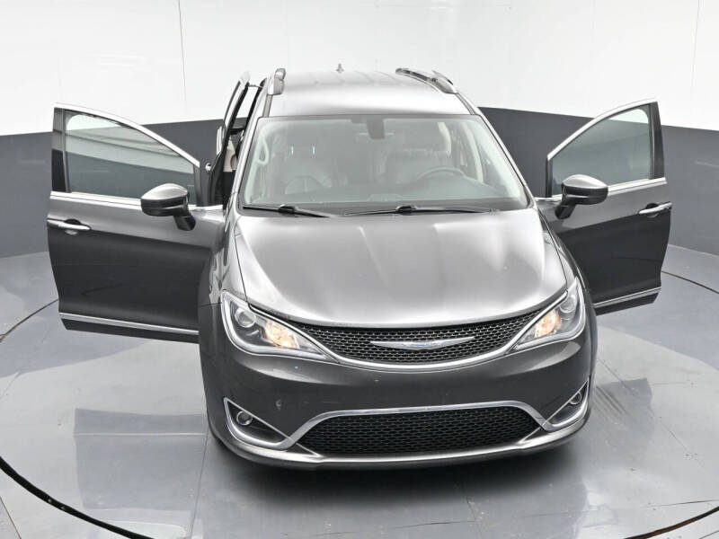 2018 Chrysler Pacifica Touring L