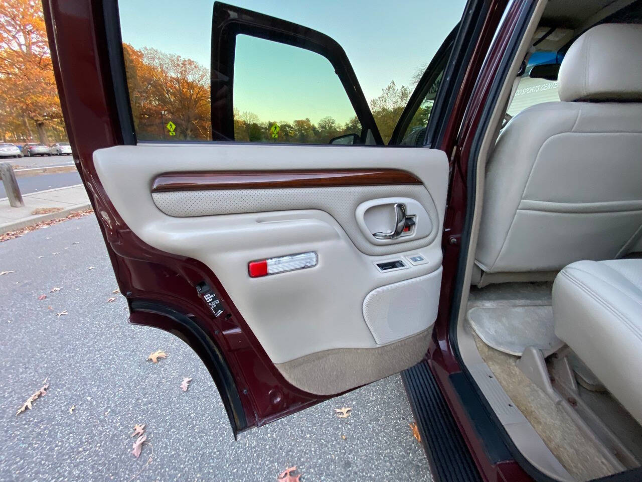 1999 Cadillac Escalade for sale at Vintage Motors USA in Roselle, NJ