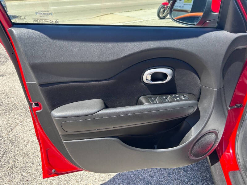 2015 Kia Soul +