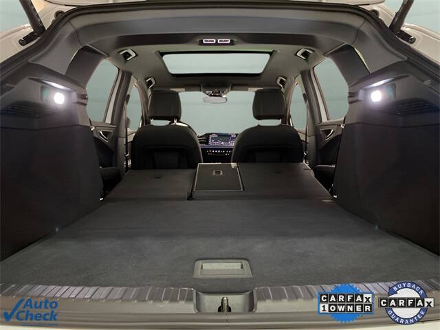 2024 Audi Q4 e-tron quattro Premium Plus 50