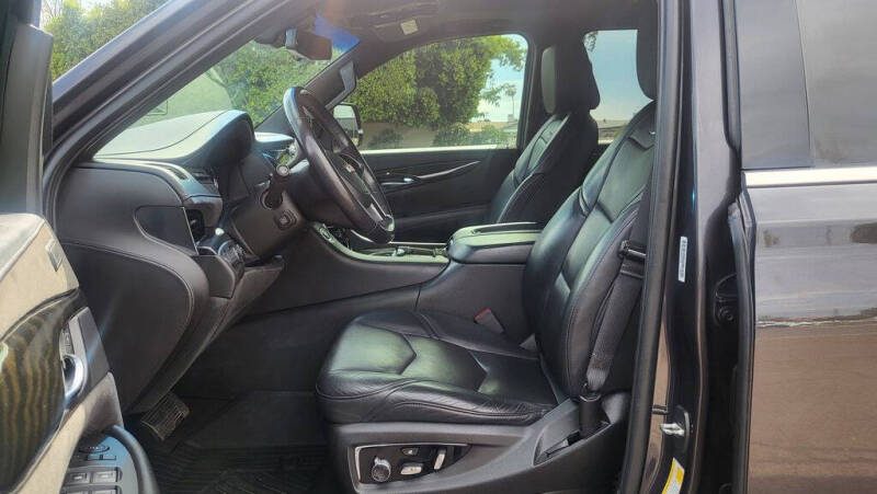 2018 Cadillac Escalade Platinum