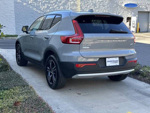 2025 Volvo XC40 B5 Core Bright Theme