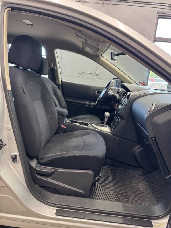 2011 Nissan Rogue S