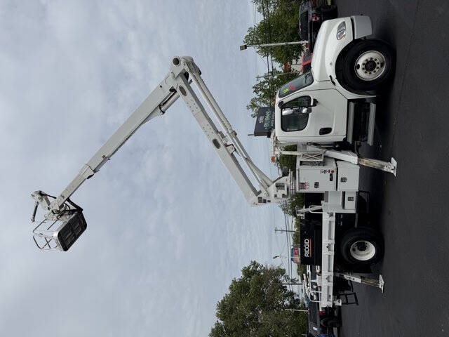 2014 Freightliner M2 106