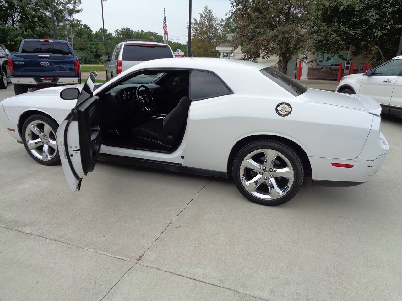 2014 Dodge Challenger for sale at El Paso Auto Sale in Des Moines, IA