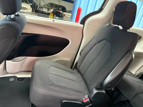 2018 Chrysler Pacifica Touring Plus