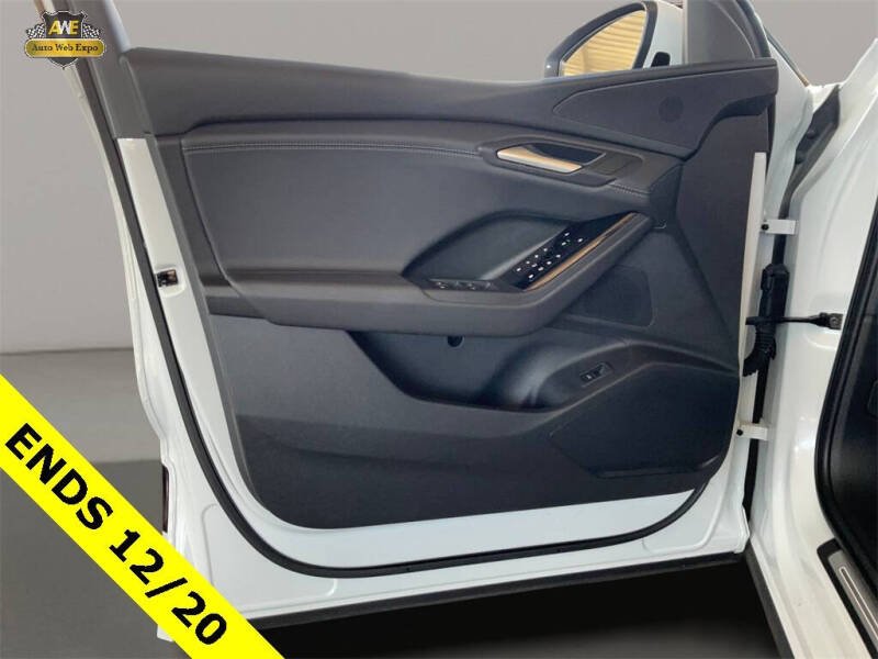 2025 Audi Q6 e-tron Premium