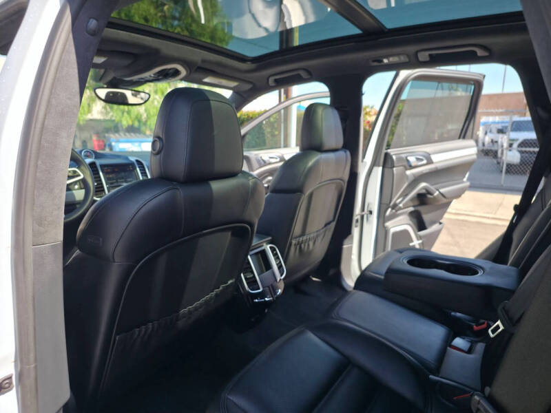 2015 Porsche Cayenne Turbo