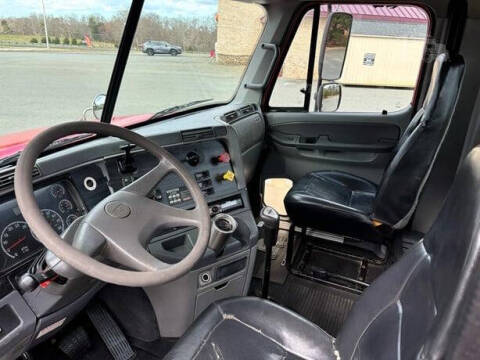2006 Freightliner Columbia 120