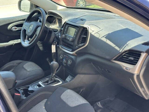 2015 Jeep Cherokee Sport