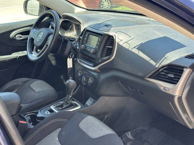 2015 Jeep Cherokee Sport