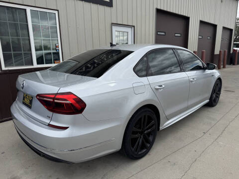 2018 Volkswagen Passat 2.0T R-Line