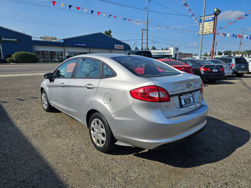 2013 Ford Fiesta SE