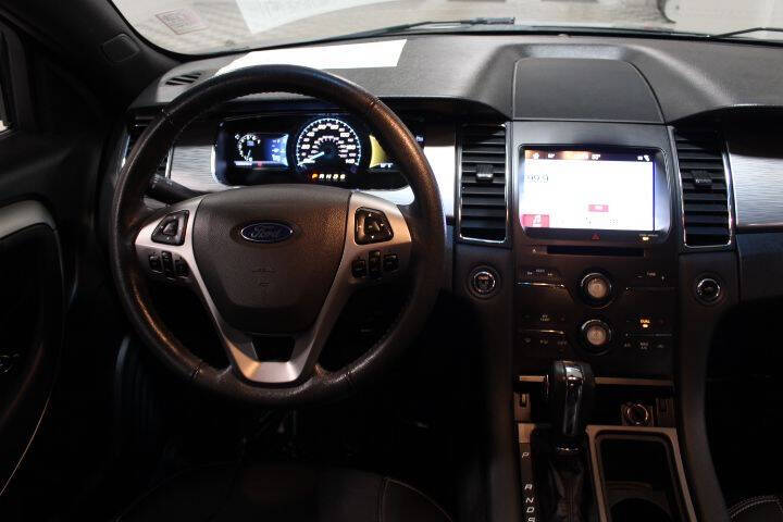 2018 Ford Taurus SEL