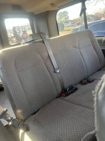 2009 GMC Savana LS 1500