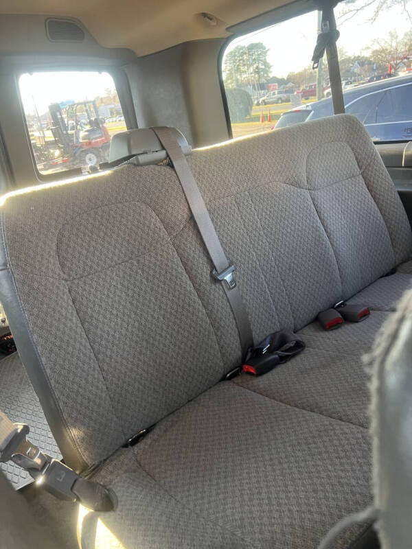 2009 GMC Savana LS 1500