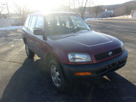 1997 Toyota RAV4 for sale at Hassell Auto Center in Richland Center WI