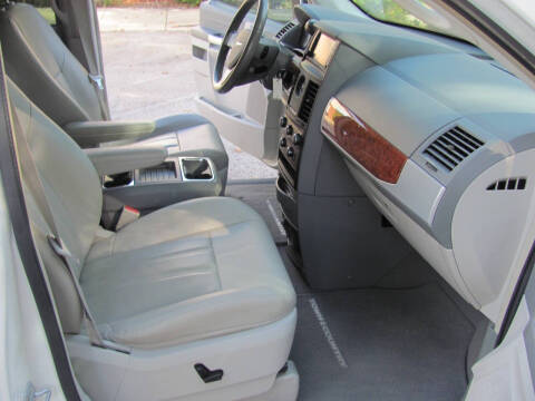 2008 Chrysler Town and Country Touring