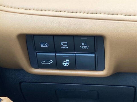 2025 Toyota Highlander Hybrid Platinum